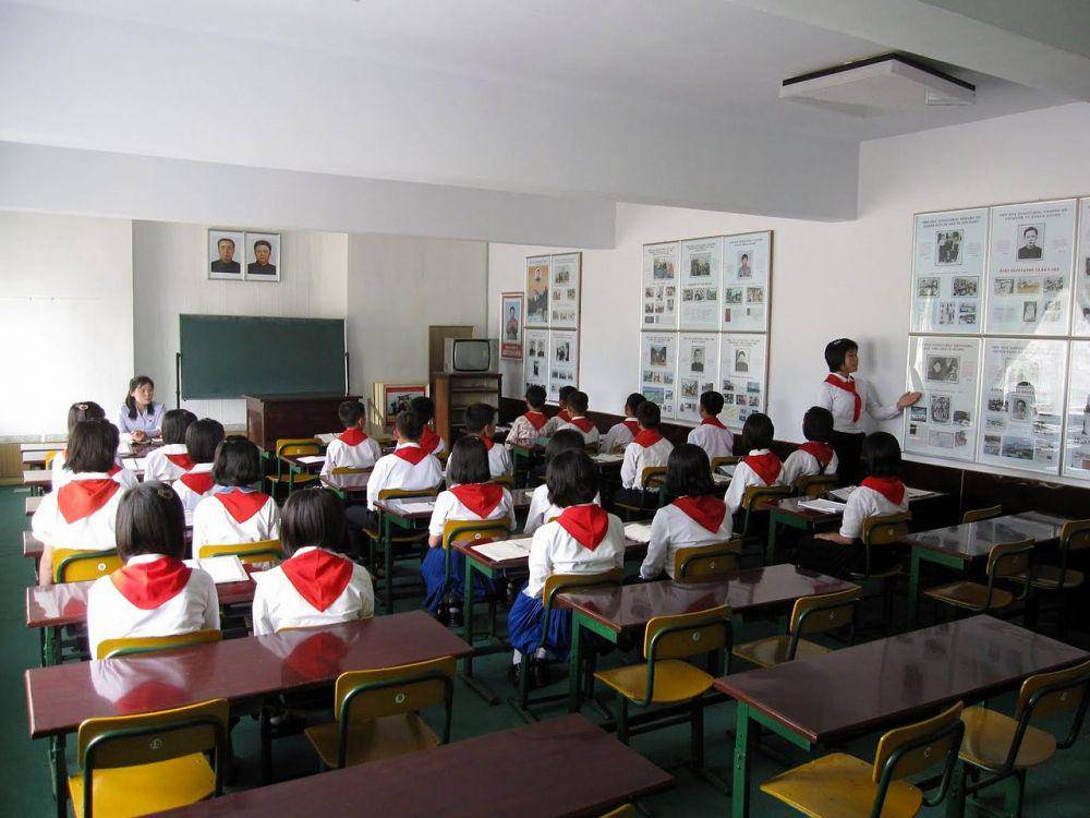 potret pelajar Korea Utara (commons.wikimedia.org/wiki/User:NMaia)