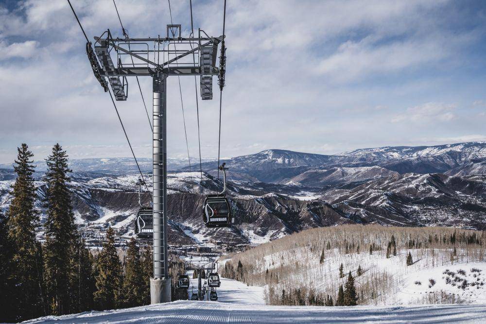 Kereta gantung di Aspen (unsplash.com/Chase Baker)
