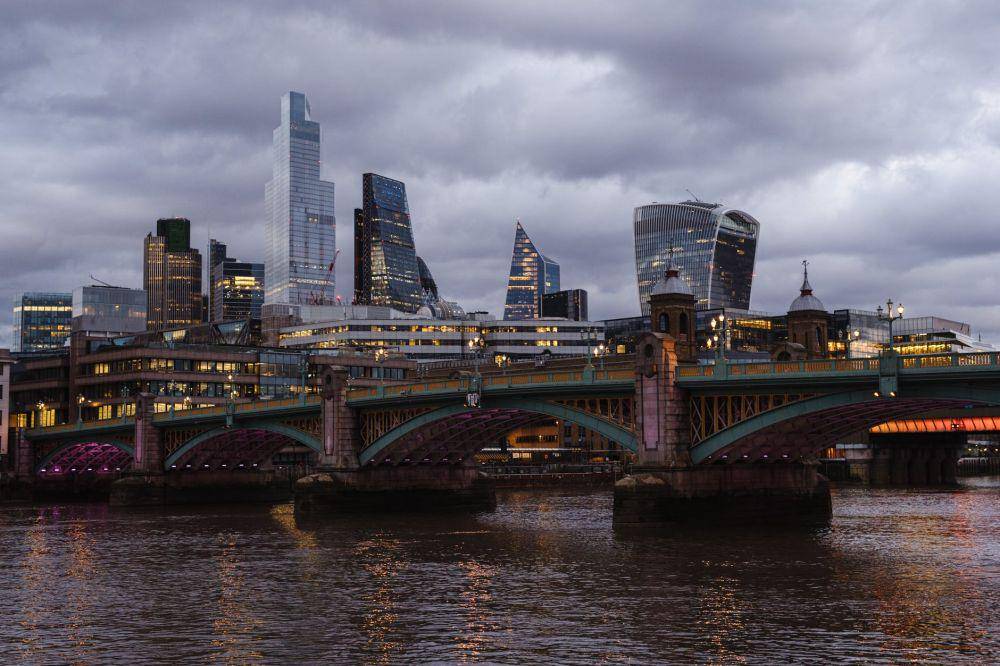 Potret sungai Thames di London, Inggris (pexels.com/@olgalioncat)