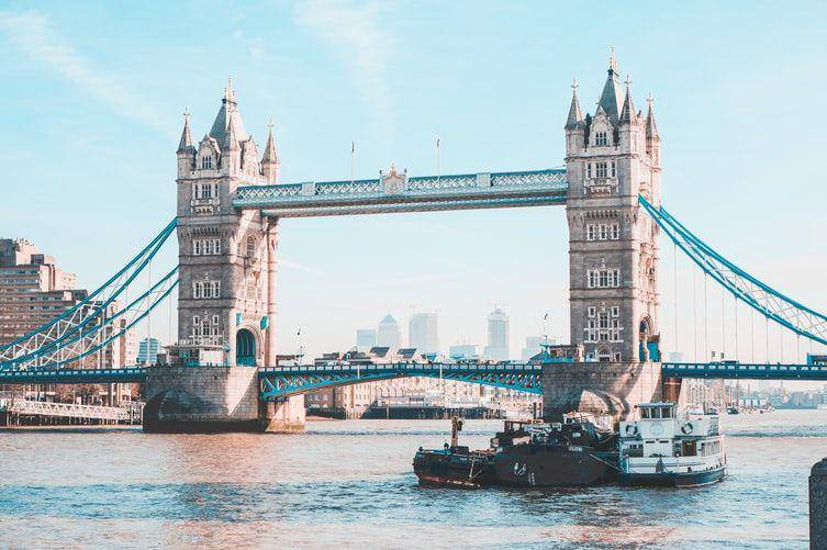 Potret sungai Thames di London, Inggris (unsplash.com/@vavassoriluca)