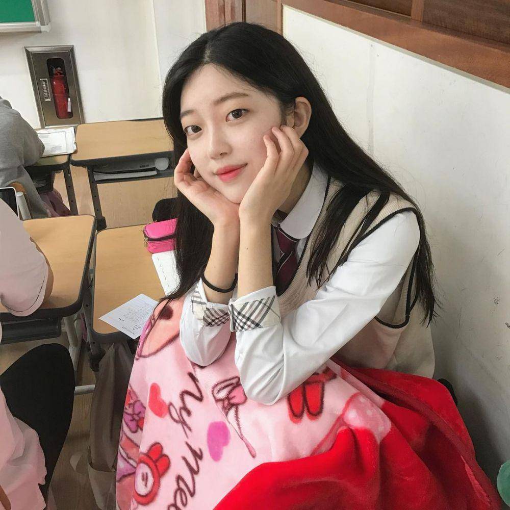 Seo Hee Sun (instagram.com/heevely__128)