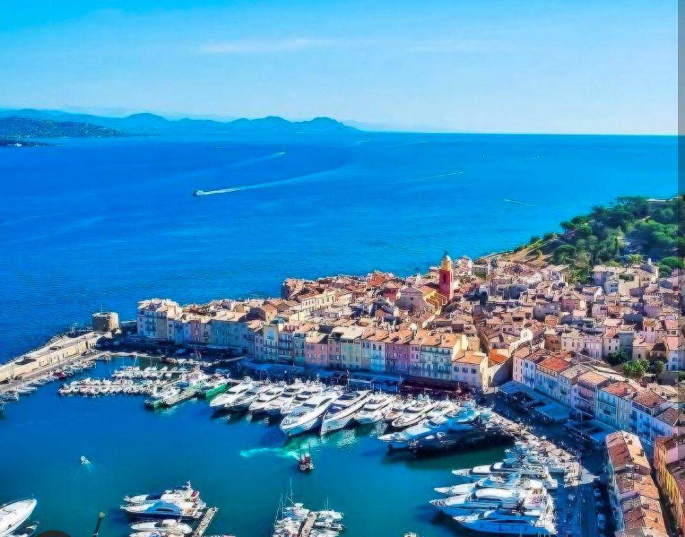 Saint-Tropez (instagram.com/sainttropeztourisme)