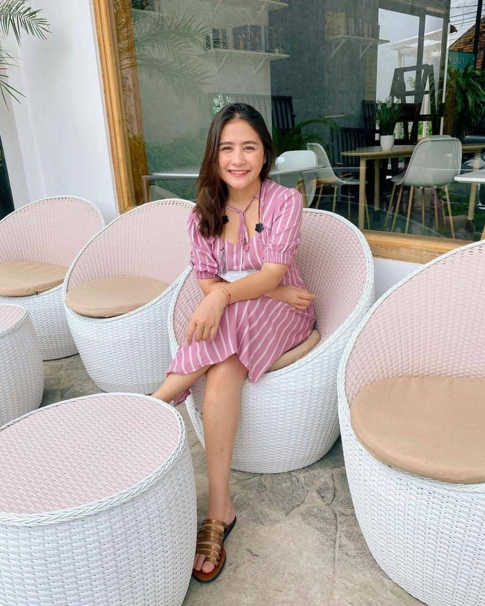 Prilly Latuconsina (instagram.com/prillylatuconsina96)