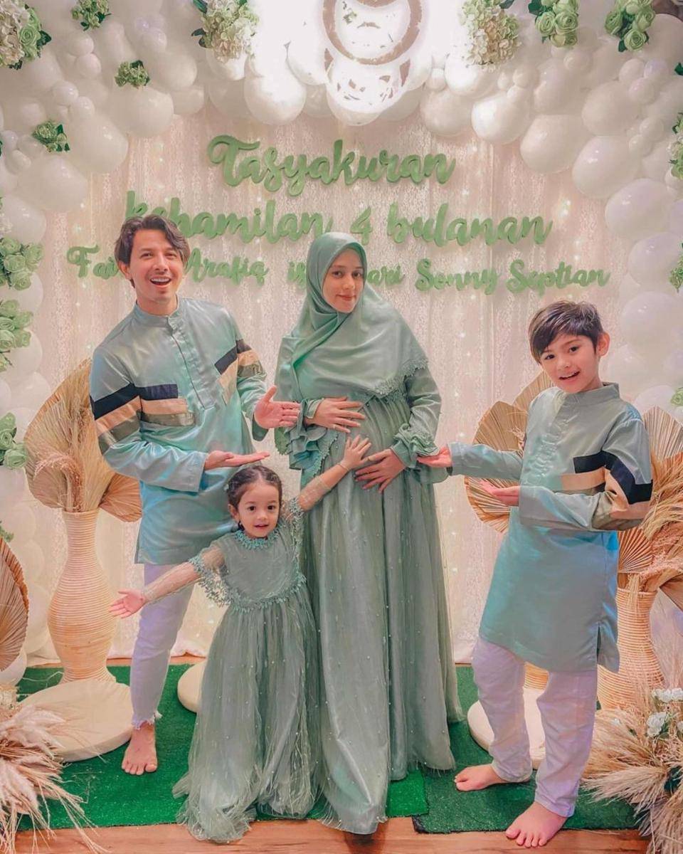 Tasyakuran 4 bulanan kehamilan Fairuz Arafiq (Instagram.com/fairuzarafiq/)