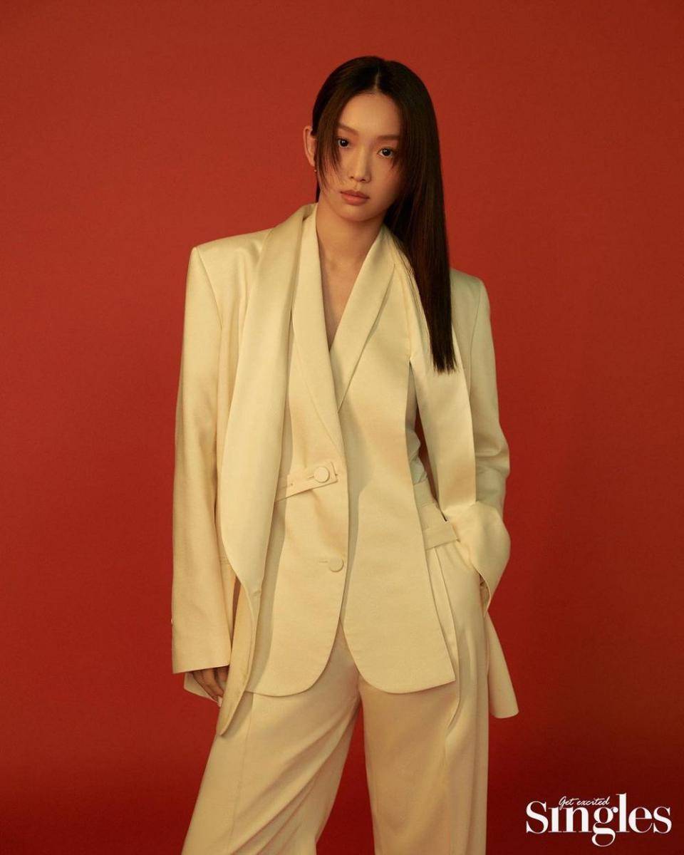 Jin Ki Joo (instagram.com/jinkijoo)