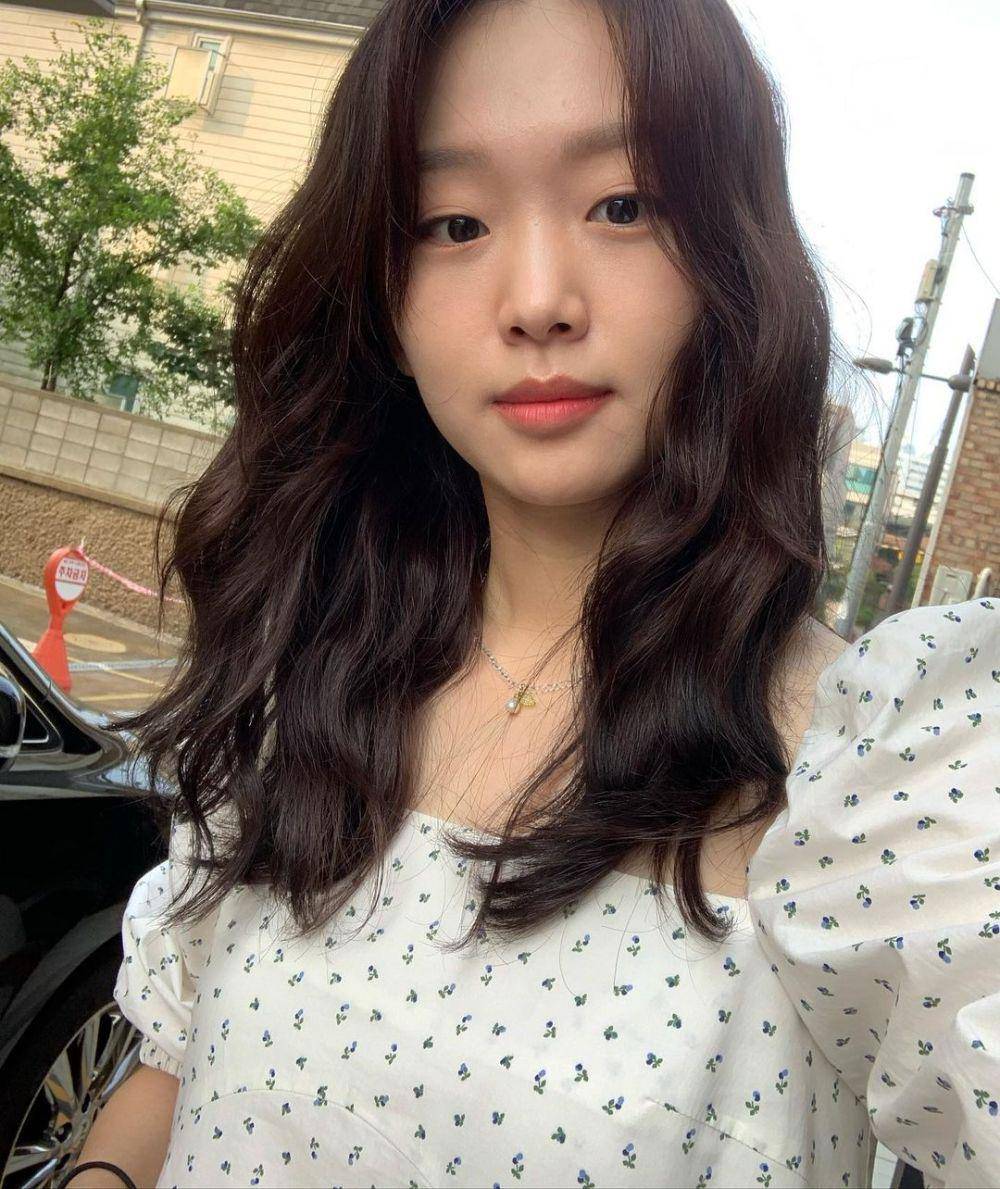 Jin Ki Joo (instagram.com/jinkijoo)