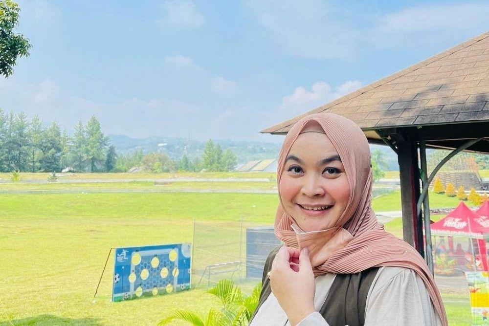 Lama Menghilang, 10 Potret Terbaru Ulfa Dwiyanti yang Kini Anggun Abis