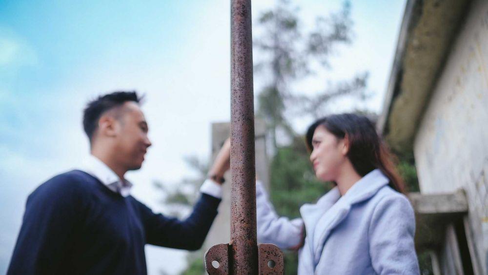 5 Bahasa Tubuh yang Menunjukan Cowok Mulai Jatuh Hati Padamu