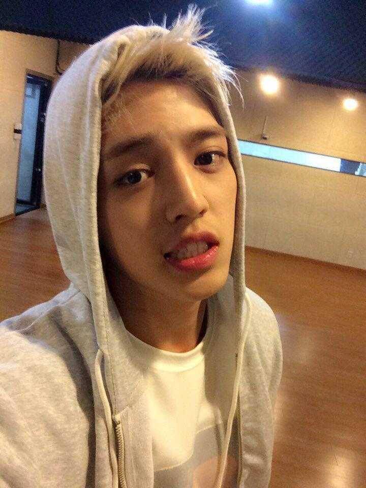 S.Coups SEVENTEEN (twitter.com/pledis_17)