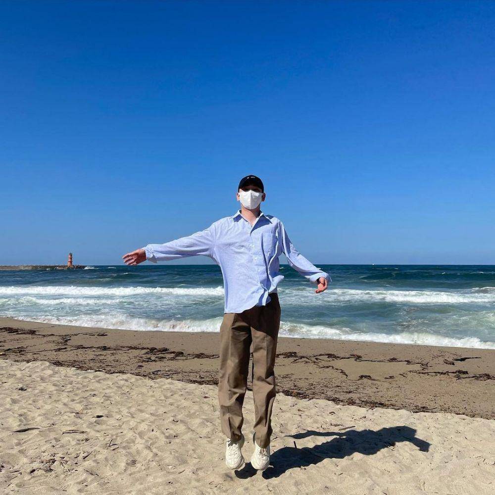 ootd Key SHINee (instagram.com/bumkeyk)
