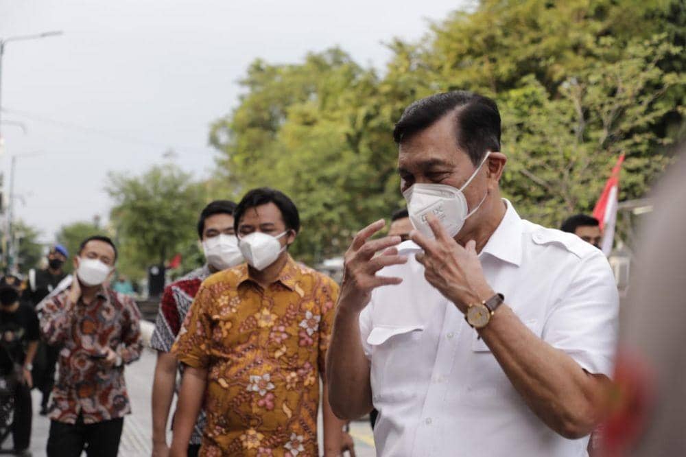 Luhut Berdialog dengan PKL Malioboro / Kementerian Koordinator Bidang Kemaritiman dan Investasi