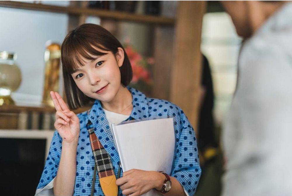 Park Jin Joo di balik layar drama It’s Okay to Not Be Okay (instagram.com/jinjoo1224))