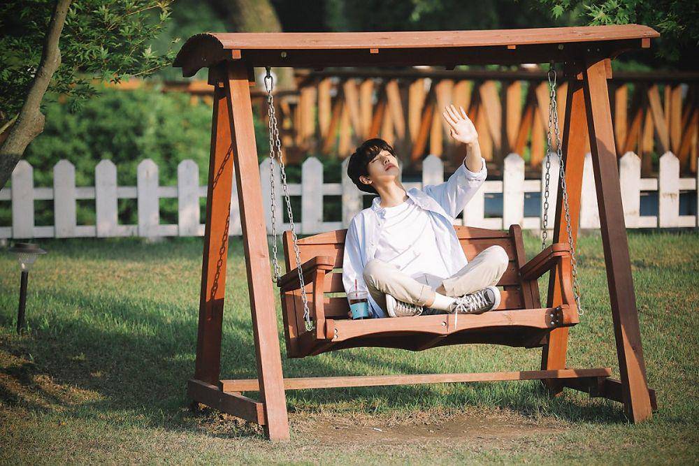 Ahn Hyo Seop (post.naver.com/스타하우스Ent)