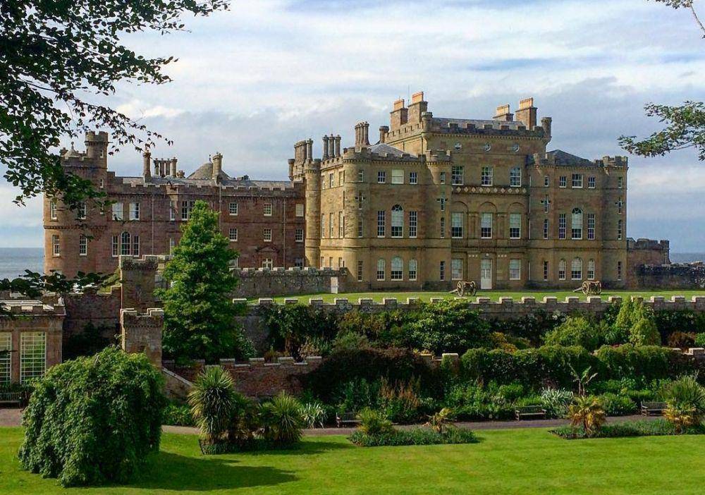 Culzean Castle (instagram.com/peacocksfinest)