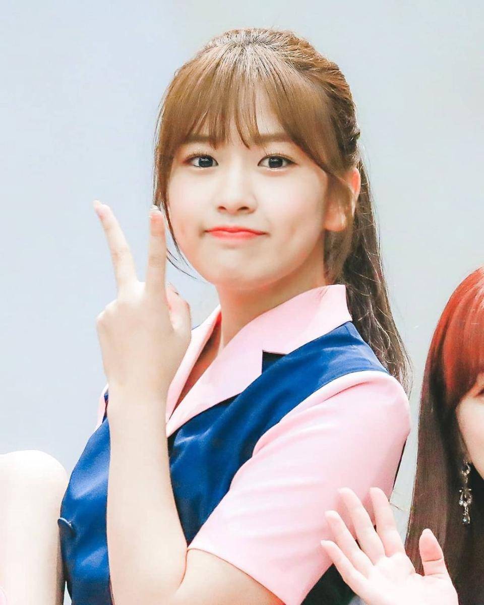 Ahn Yujin (instagram.com/izone_queen/)