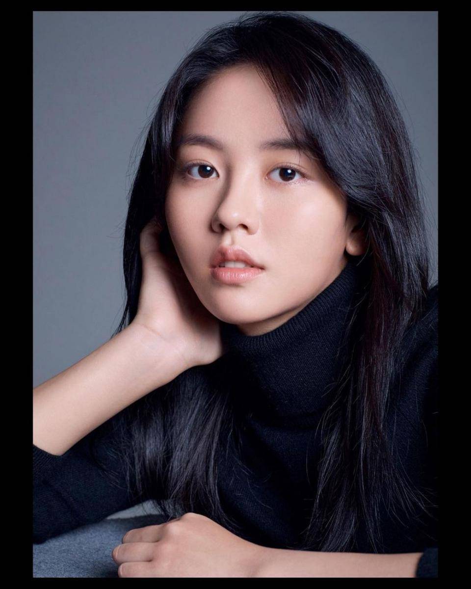 Kim So Hyun (instagram.com/wow_kimsohyun)