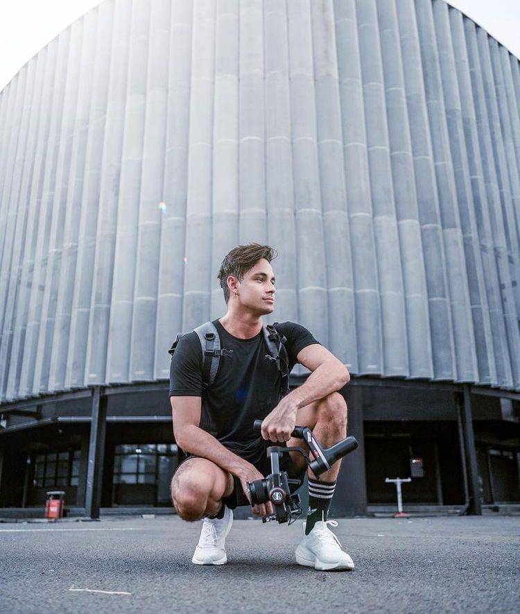 Salim (Instagram.com/salimnauderer)