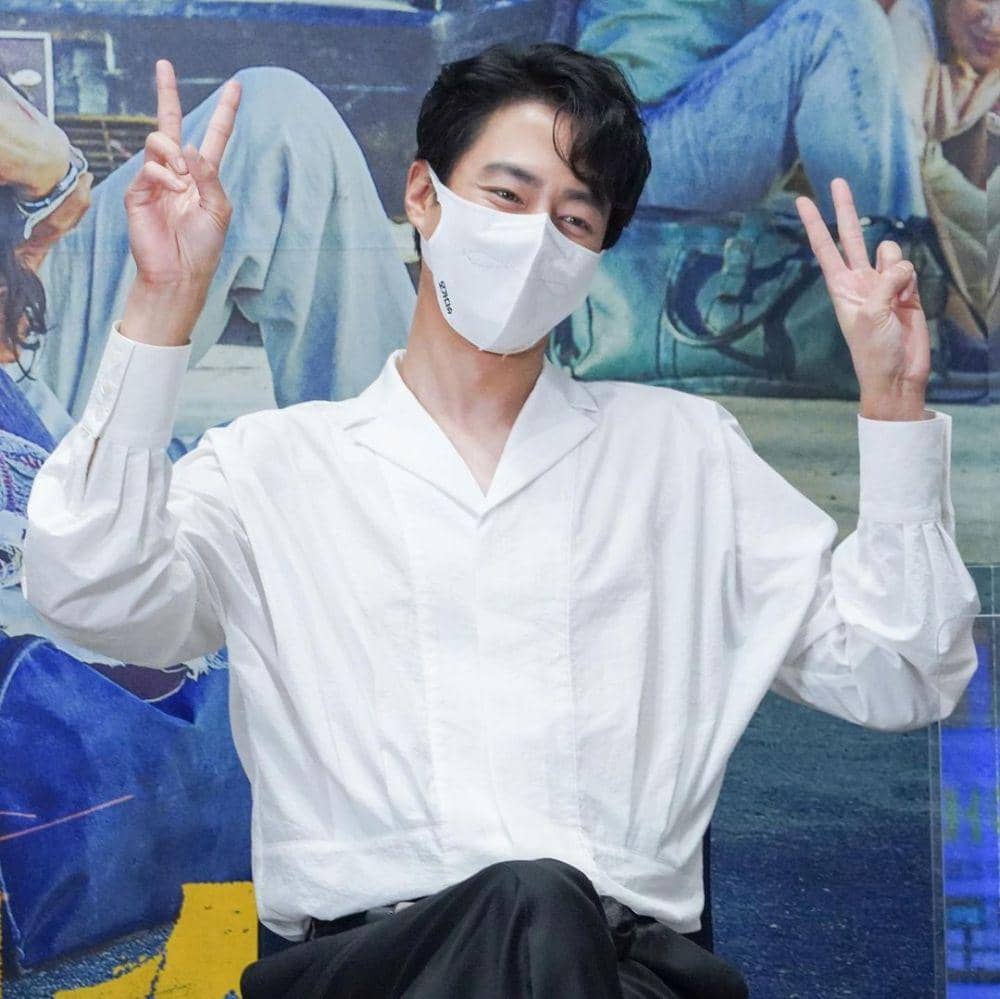 Jo In Sung (instagram.com/iokcompany)