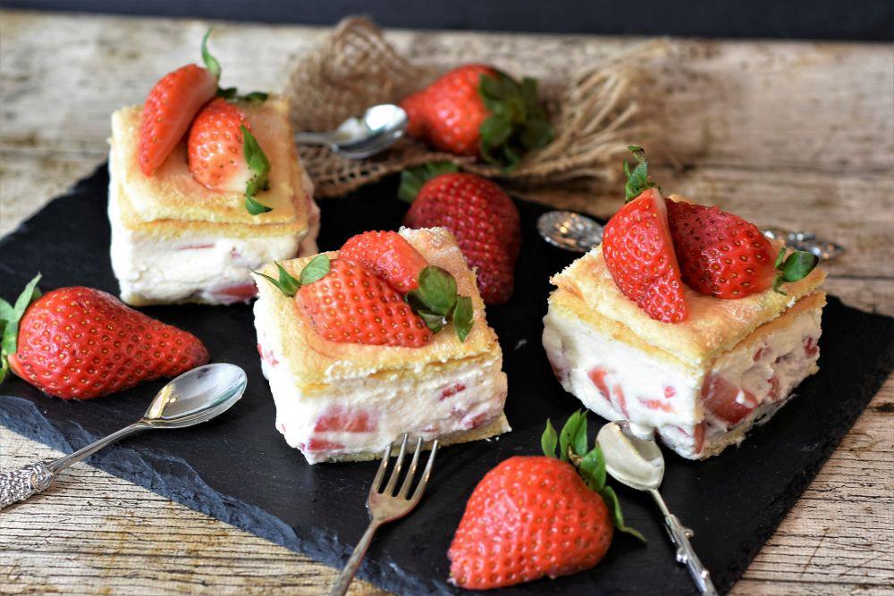 5 Kreasi Strawberry Shortcake dengan Beragam Cara Penyajian