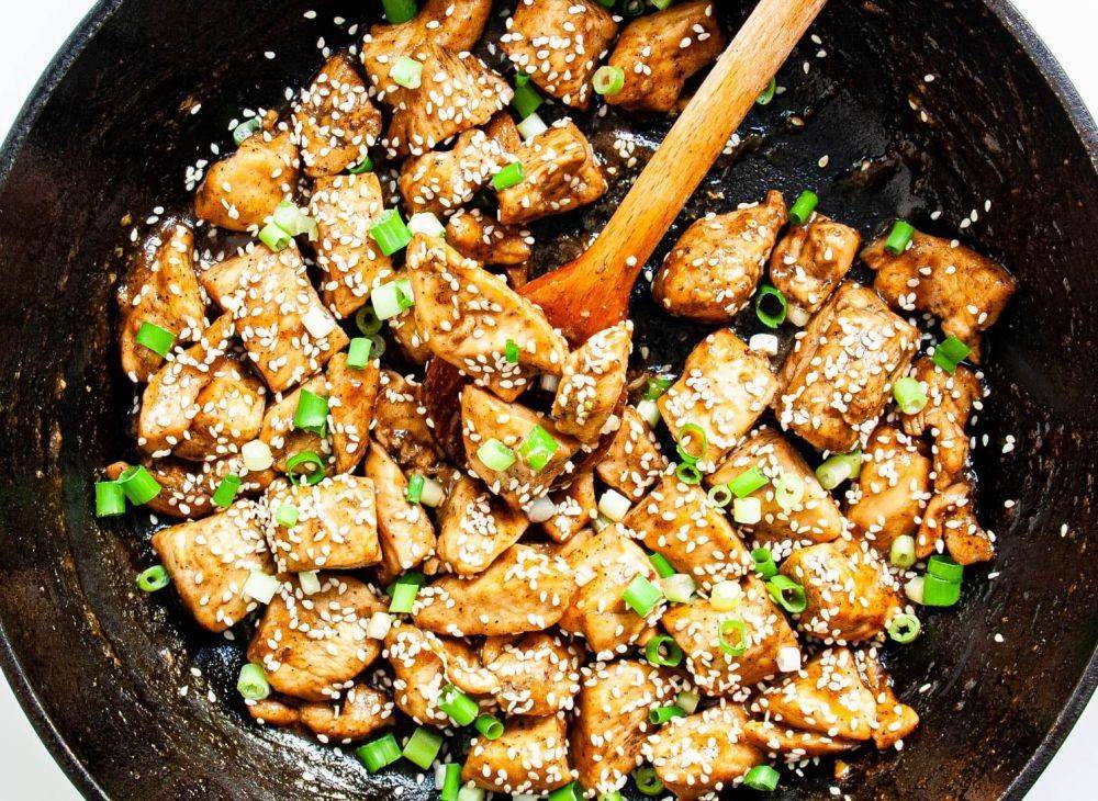 Ilustrasi memasak ayam saus teriyaki (cravinghomecooked.com)