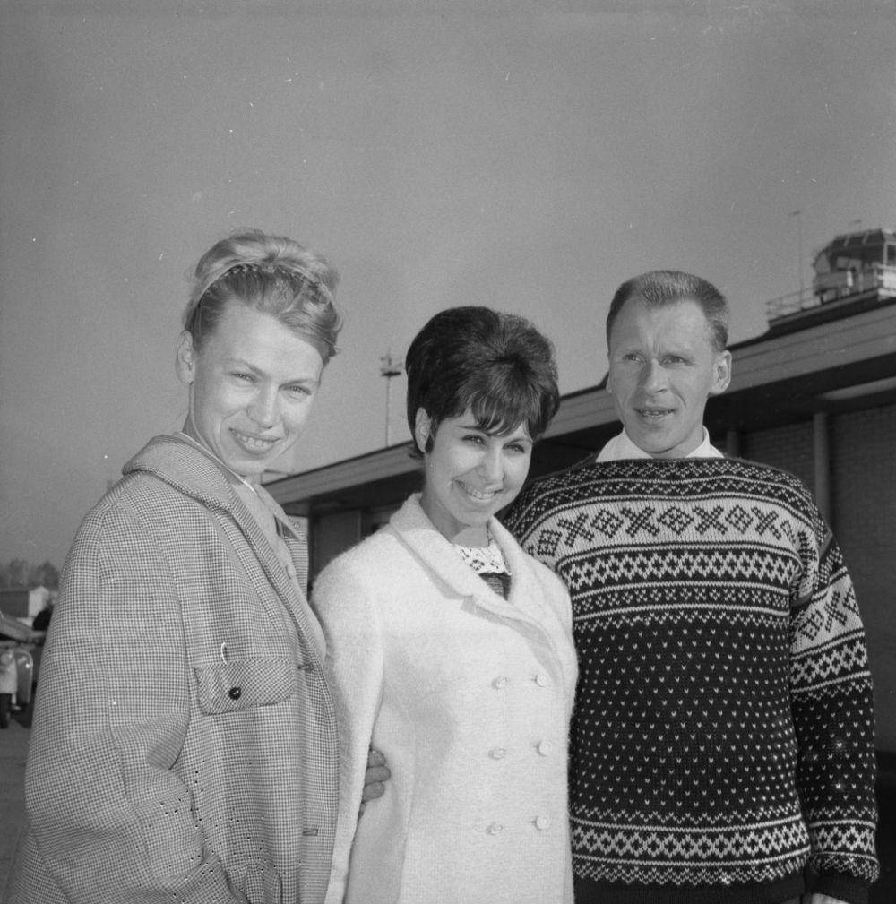 Ludmilla Belousova (tengah) dan Oleg Protopopov. twitter.com/ddodocbot