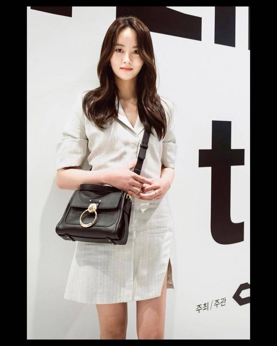 Kim So Hyun (instagram.com/wow_kimsohyun)