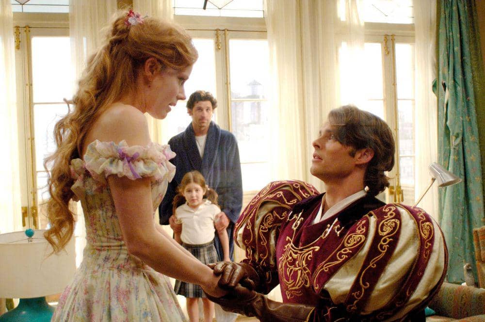 salah satu scene Enchanted yang dibintangi Amy Adams (teenvogue.com)