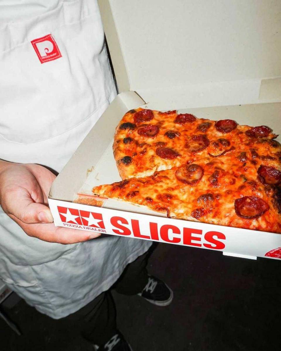 Pizzza Dealer (instagram.com/pizzza.dealer)