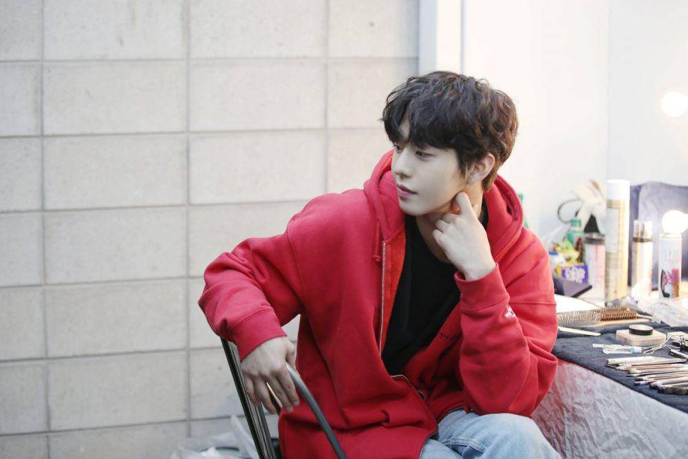 Ahn Hyo Seop (post.naver.com/스타하우스Ent)