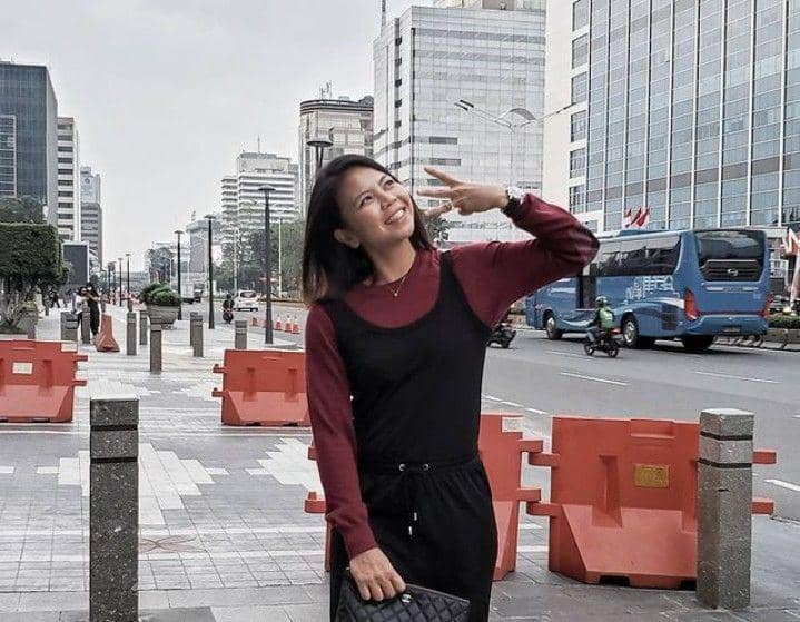 Kerap Bergaya Casual Sporty, 10 Harga Koleksi Outfit Greysia Polii