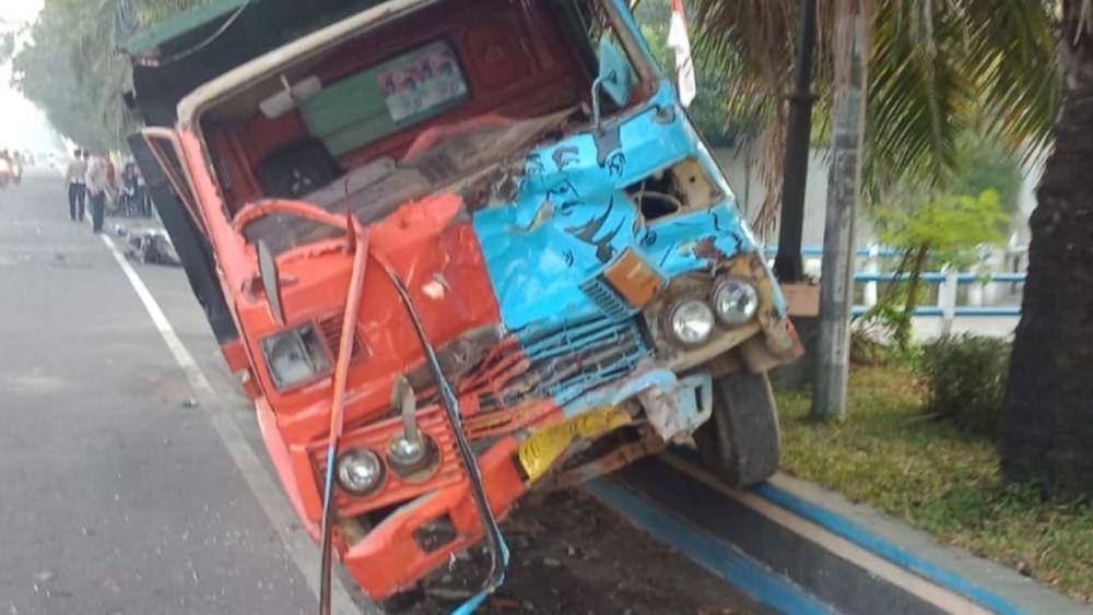 Olah TKP Kecelakaan di jalan raya Mojosongo Jombang. IDN Times/Istimewa
