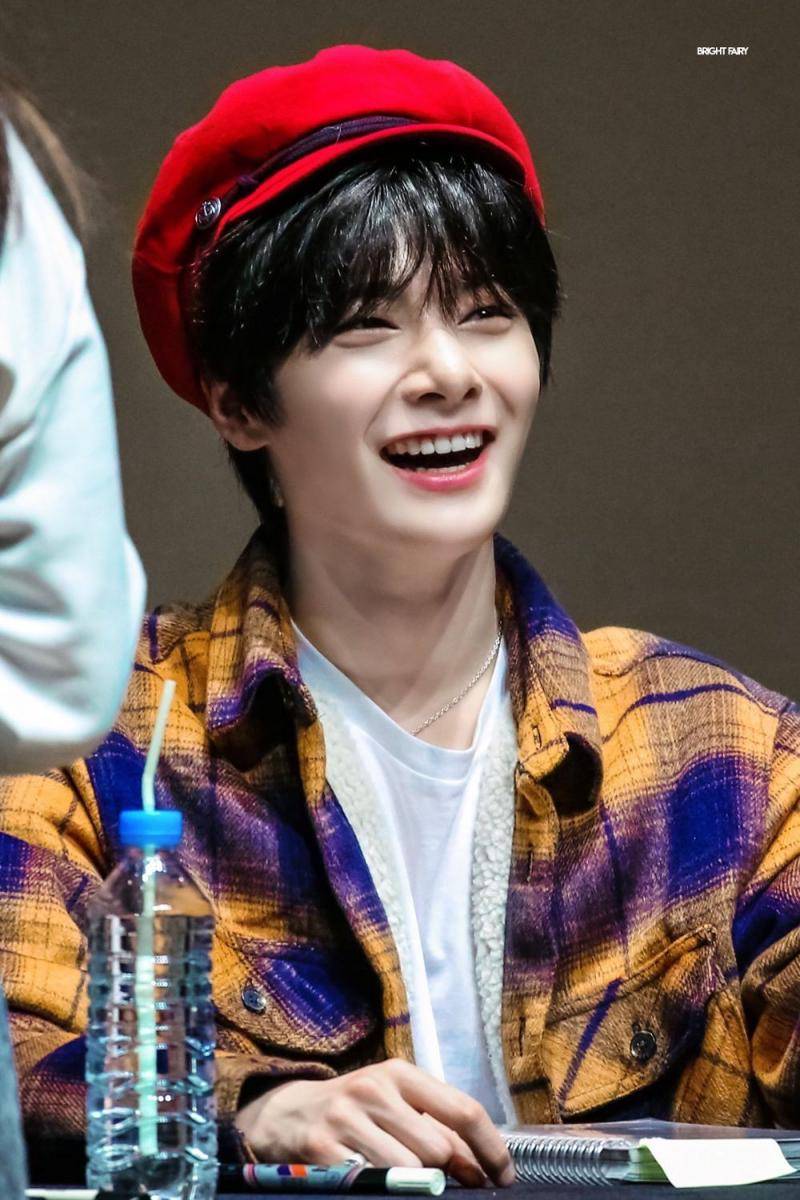 IN Stray Kids (k-luv.leonparenzo.com)