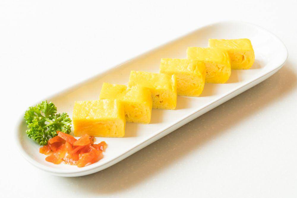 ilustrasi tamagoyaki (freepik.com/lifeforstock)]