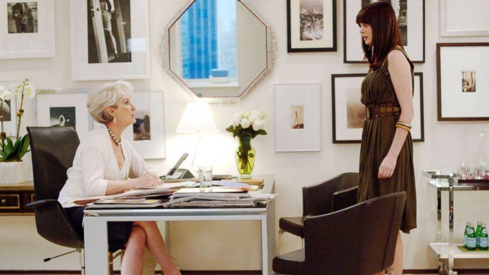 potret Anne Hathaway dan Meryl Streep dalam The Devil Wears Prada (abcnews.go.com)