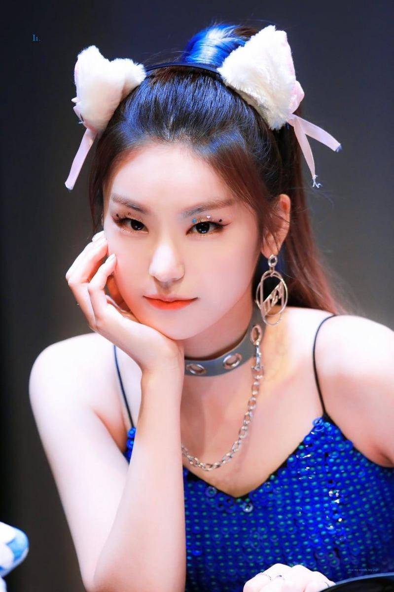 Yeji ITZY (itzy2020.blogspot.com)