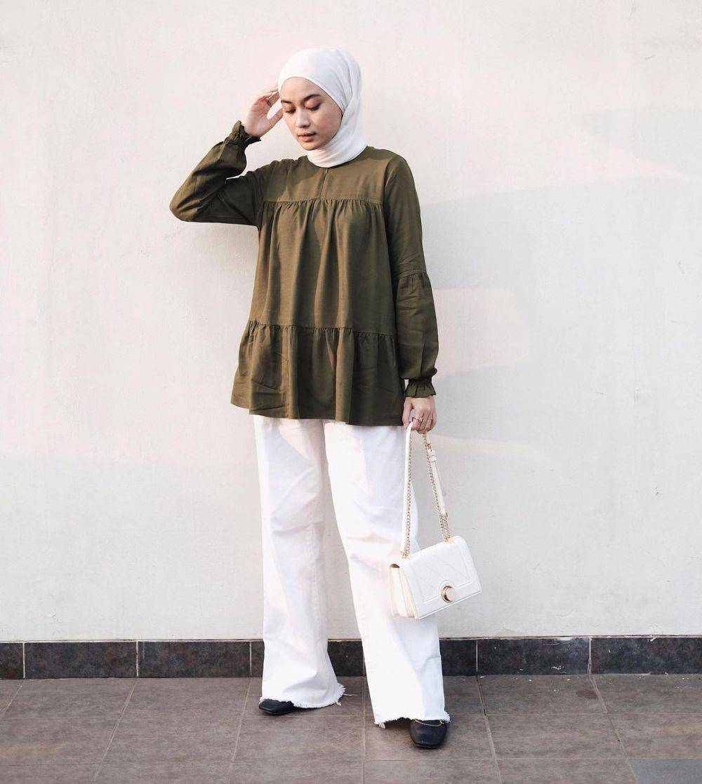 potret outfit wide leg pants ala Alifia Diannisa (instagram.com/alfdns)