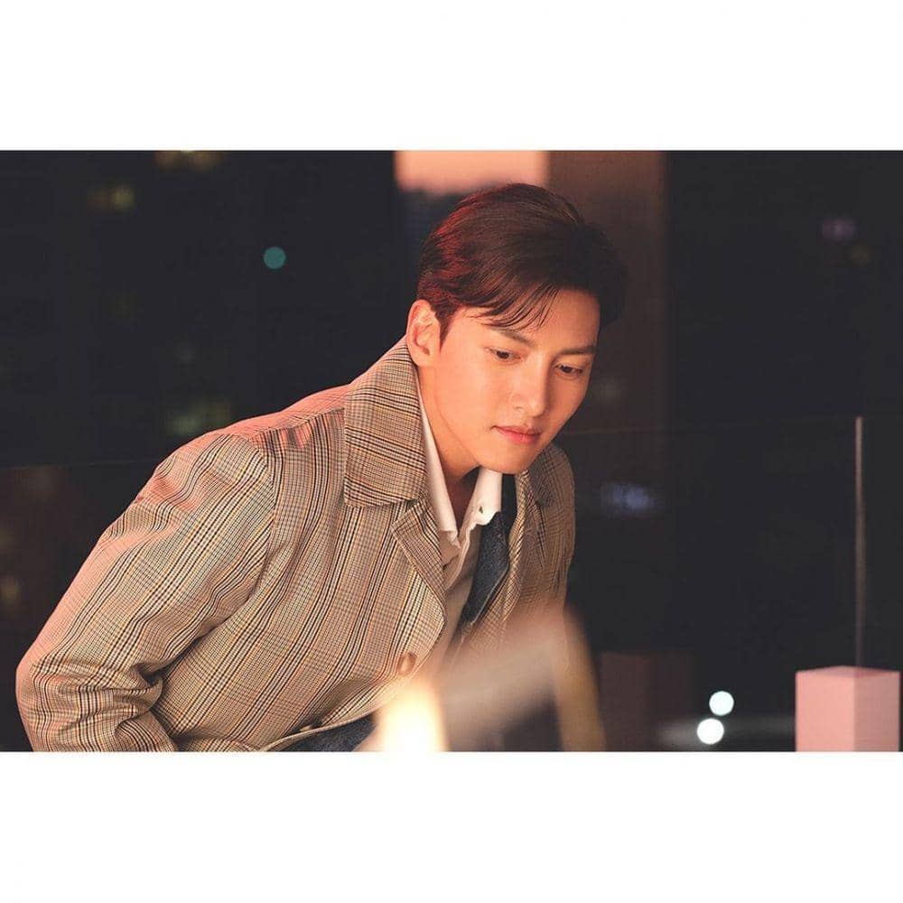 Ji Chang Wook (instagram.com/glorious_enter)