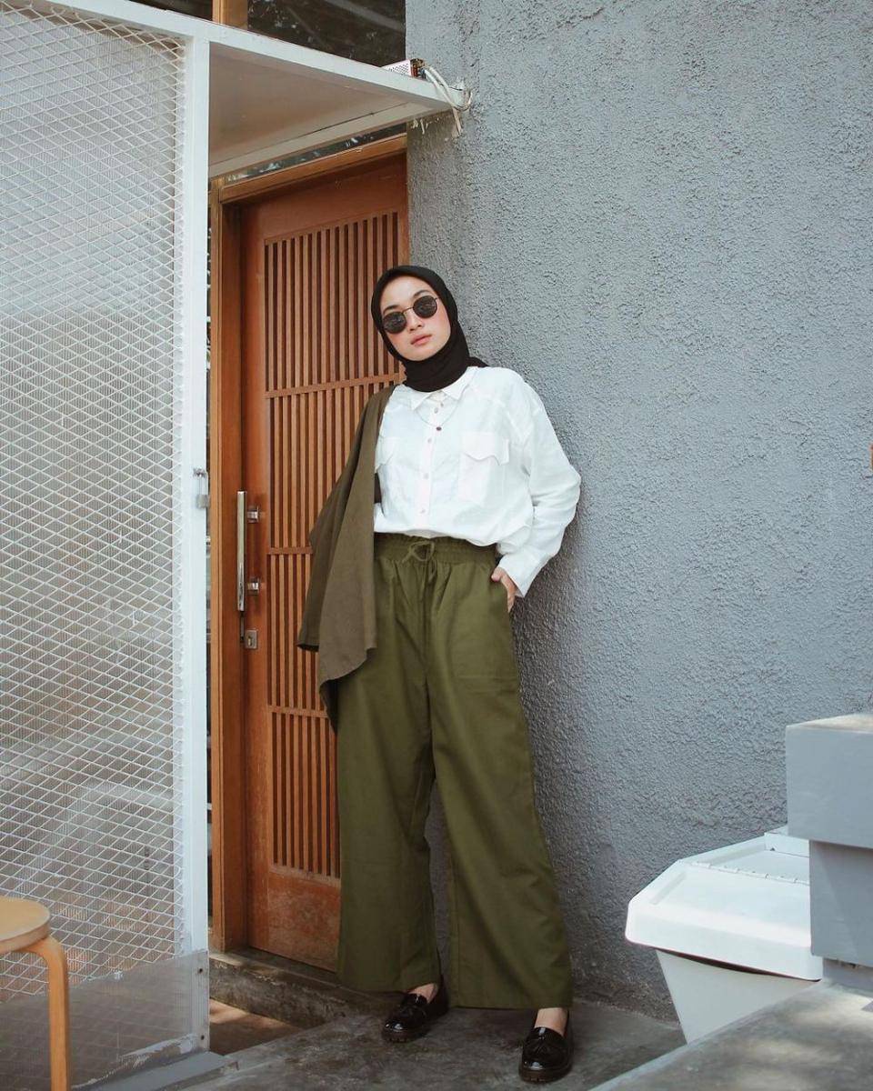 potret outfit wide leg pants ala Alifia Diannisa (instagram.com/alfdns)