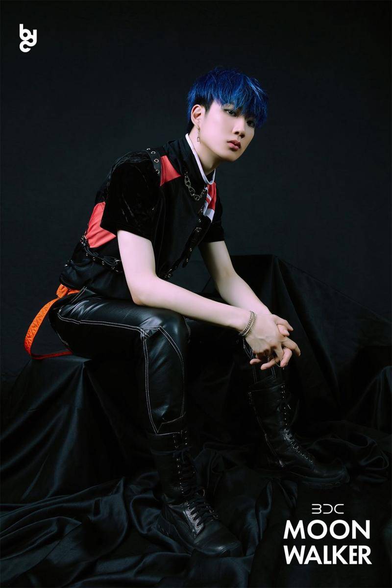 Junghwan BDC di teaser single spesial  "MOON WALKER" versi 2 (twitter.com/BDC_BNM)