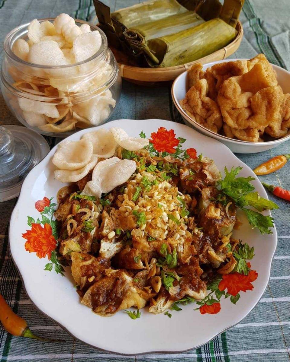 Tahu tek (instagram.com/dapoersikoko)