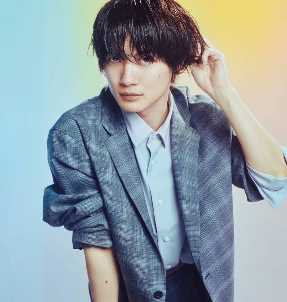 Kamiki Ryunosuke (instagram.com/kamiki___ryunosuke)