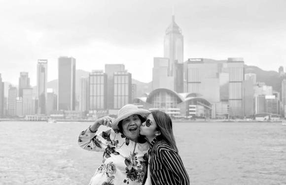 Kedekatan Greysia Polii dan mama (instagram.com/greyspolii)