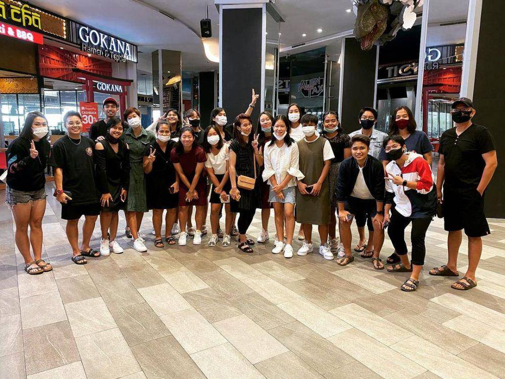 Apriyani Rahayu dan rekan-rekan atlet (instagram.com/enghian)