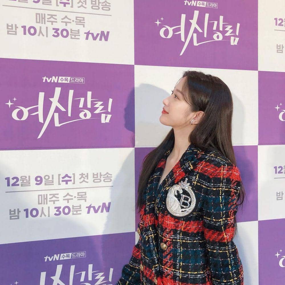Moon Ga Young (instagram.com/m_kayoung)