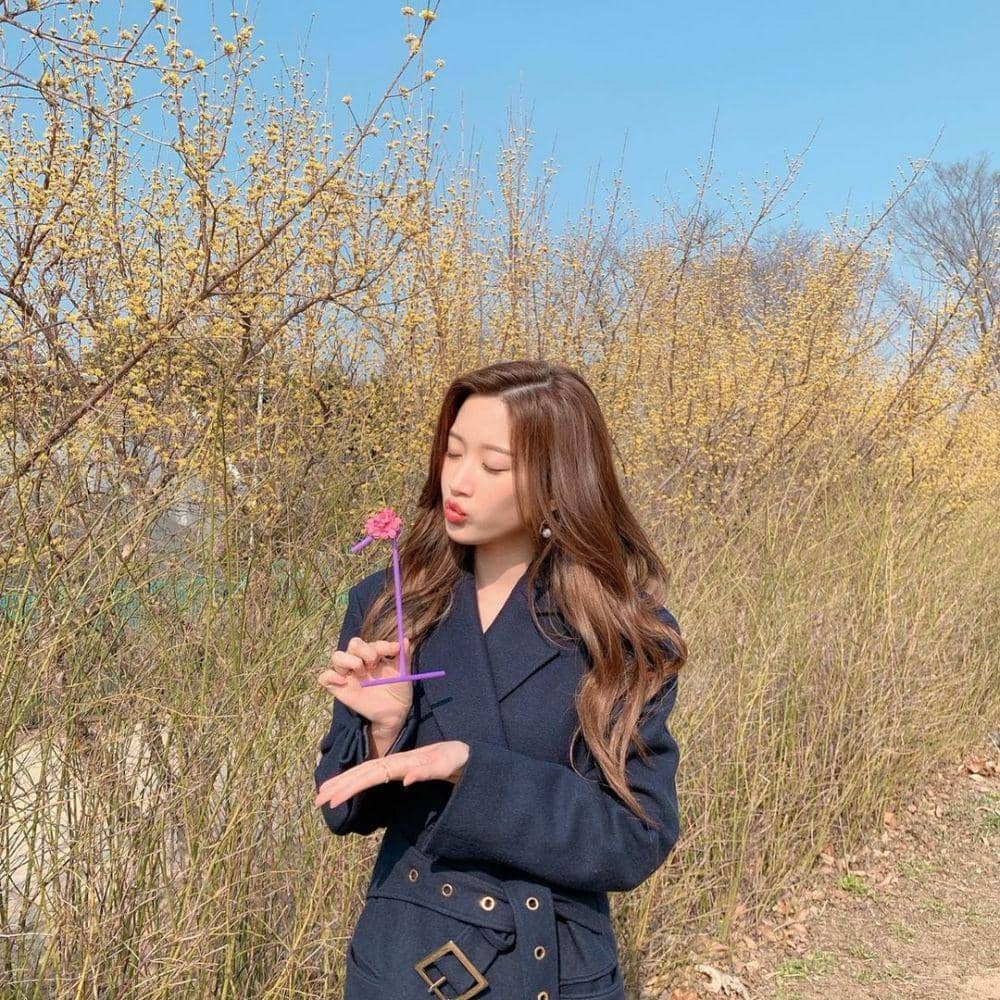 Moon Ga Young (instagram.com/m_kayoung)