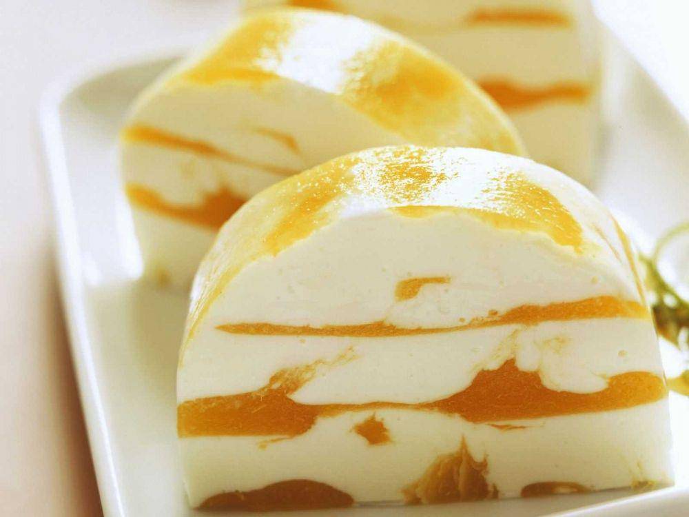 Mango pudding (eatsmarter.com)