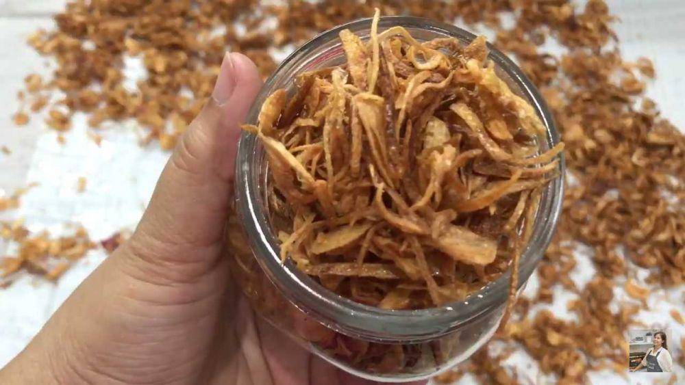potret bawang goreng yang sudah siap disajikan (dok. YouTube/Bersama Stfyani/)