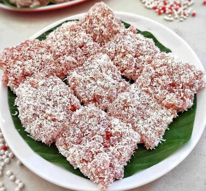 Kue sagu mutiara (instagram.com/resepmasakmudah_)