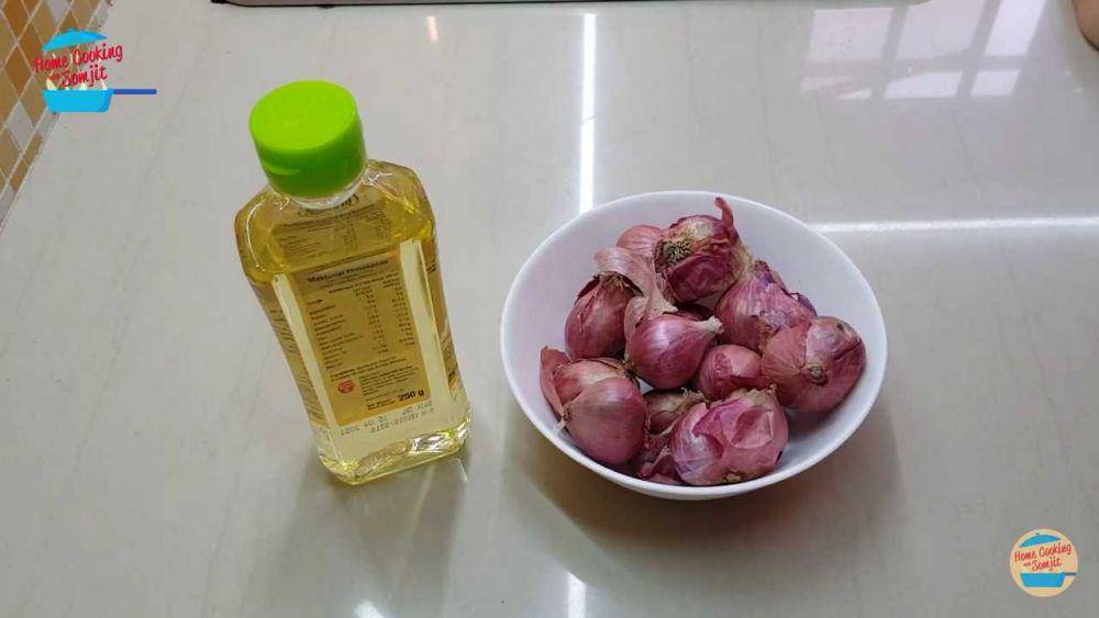 potret bahan yang dibutuhkan untuk membuat bawang goreng 0dok. (YouTube/Home Cooking with Somjit/)