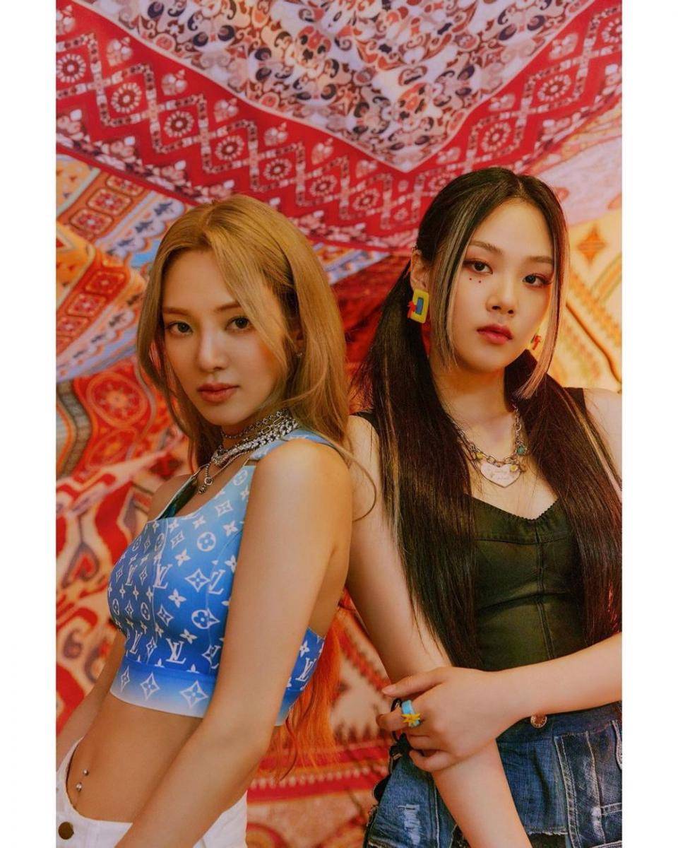 Hyoyeon dan BIBI.(instagram.com/hyoyeon_x_x)